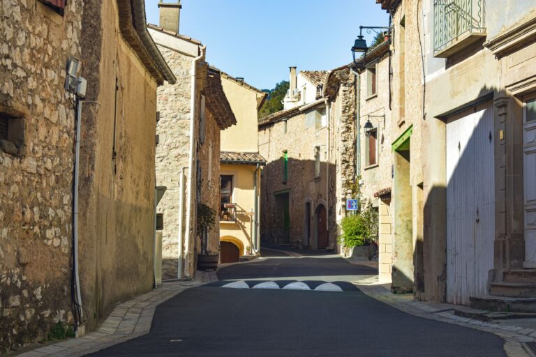 Quels villages de caractère découvrir lors d&rsquo;un séjour en Auvergne ?