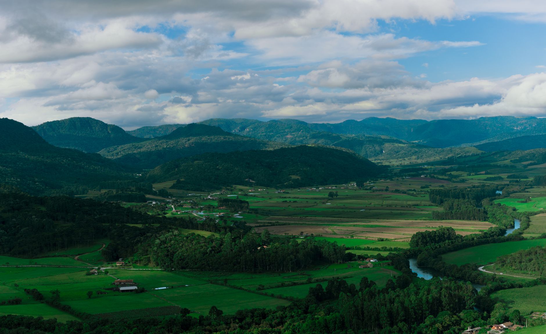 Envie d&rsquo;évasion ? Partez à la découverte des vallées verdoyantes du Parc naturel régional du Morvan !