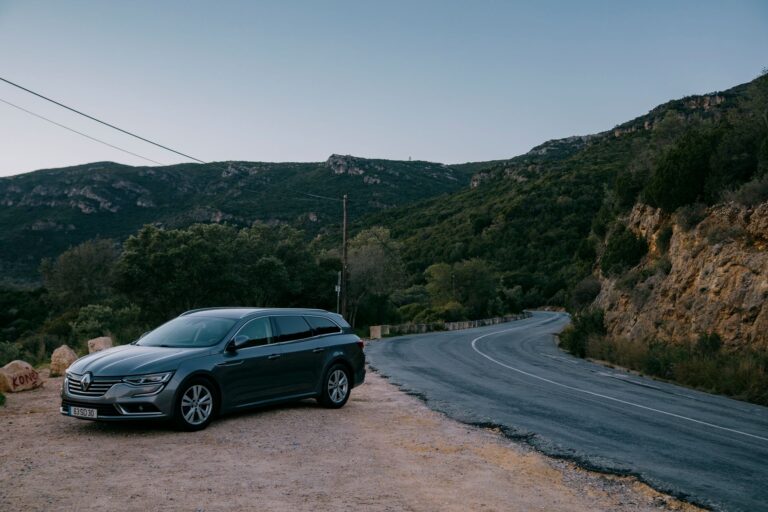 Vous êtes prêt à affronter les routes sinueuses des Cévennes en voiture ?
