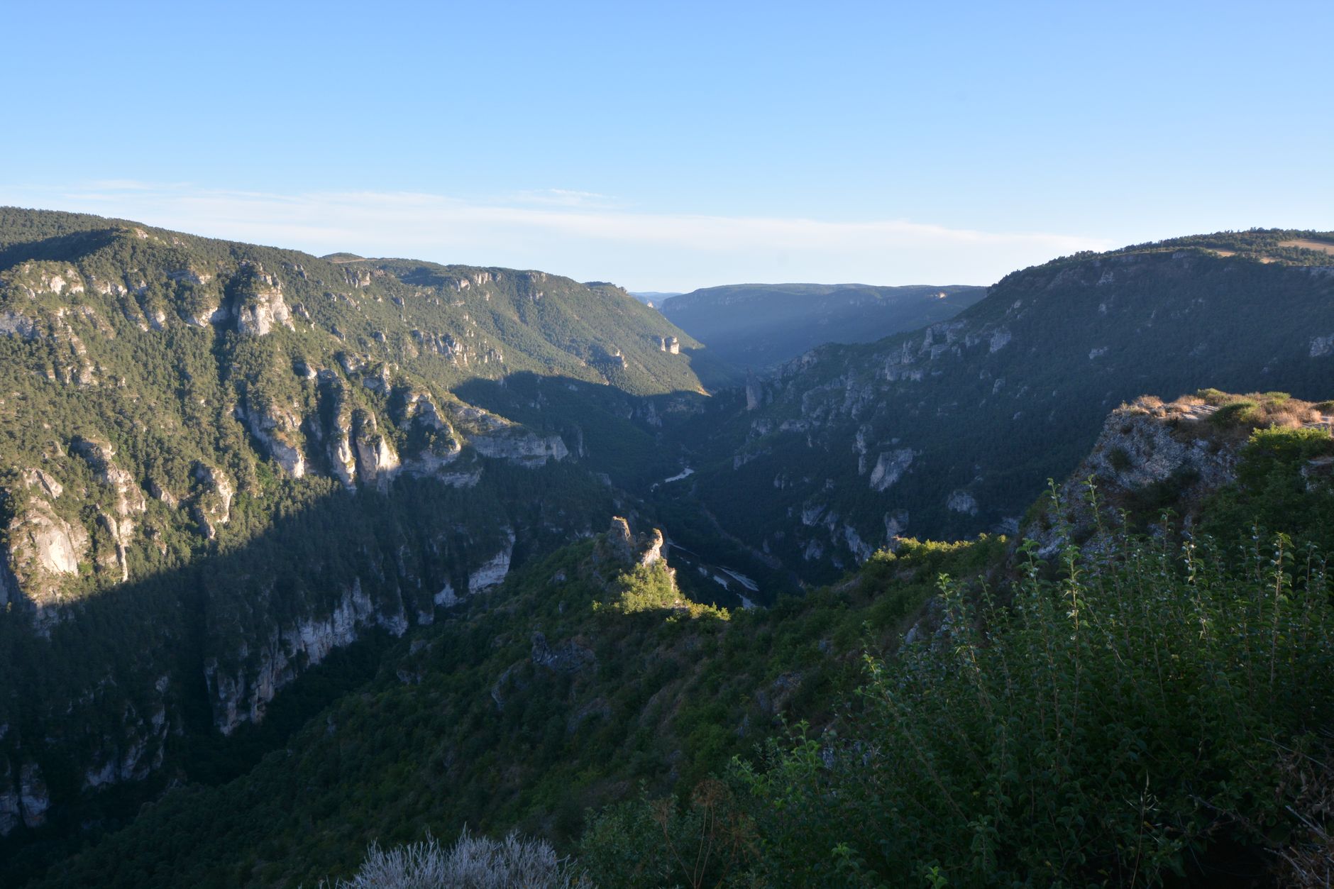 Comment s&rsquo;aventurer dans les gorges du Tarn en escalade ?
