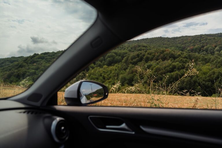 Envie d&rsquo;explorer la vallée de la Dordogne en voiture ?